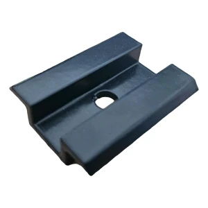 PV Mittelklemme niedrig L50 schwarz lackiert